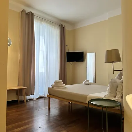 Sapri Elegant Πανσιόν *