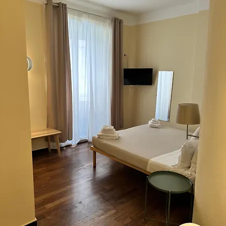 Πανσιόν Sapri Elegant